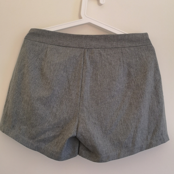 Grey Short Skirt (Skort) - Picture 5 of 5